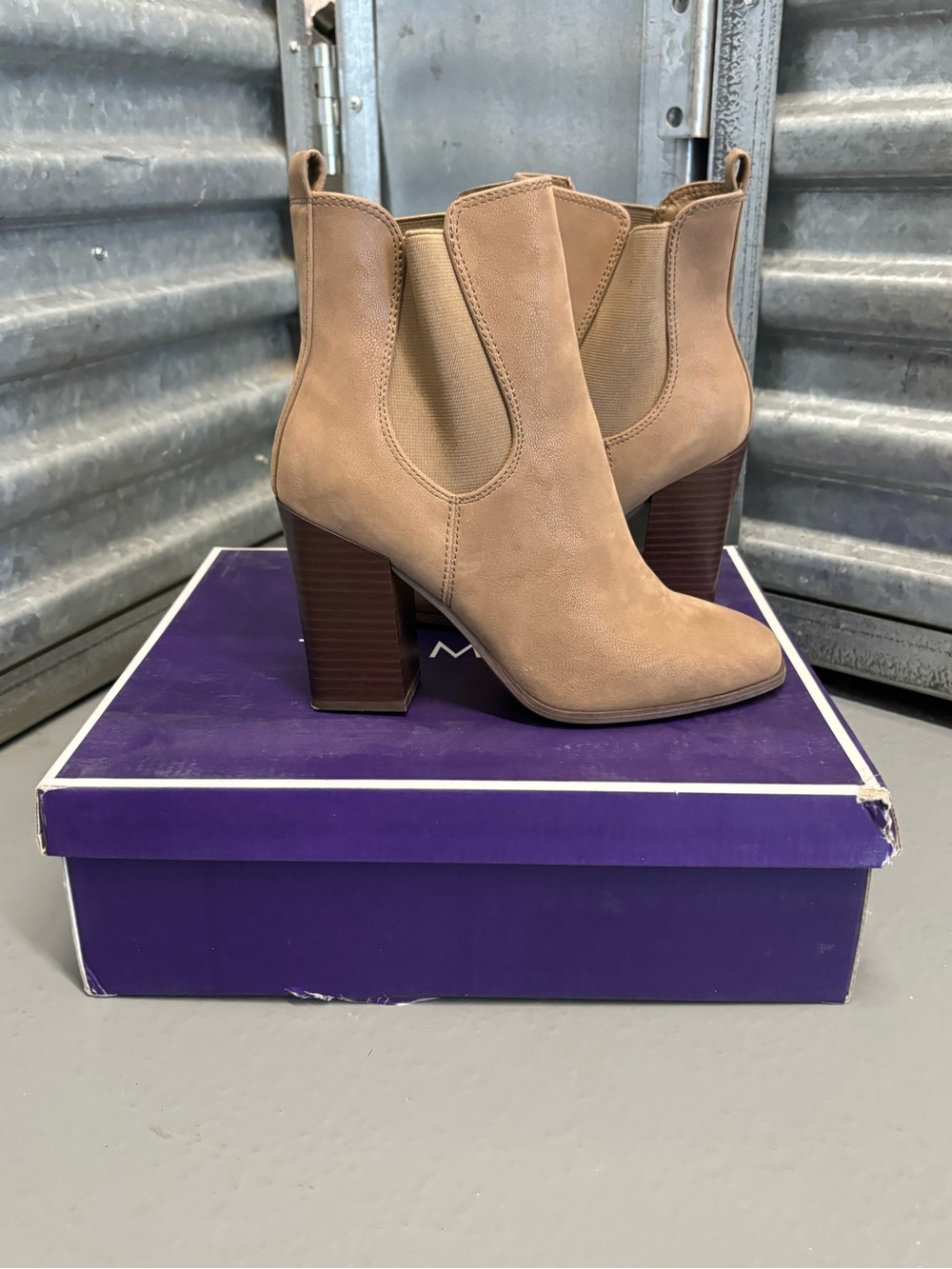 LIKE NEW- Tan Suede Block Heel Chelsea Boot - Women